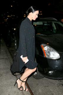 Katy Perry feet photo thumbnail
