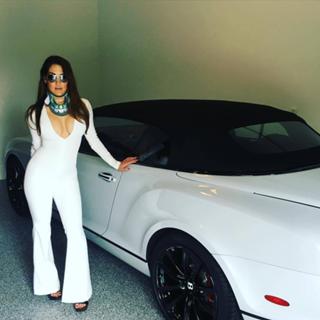 Nikki Garcia feet photo thumbnail