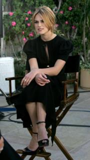 Keira Knightley feet photo thumbnail