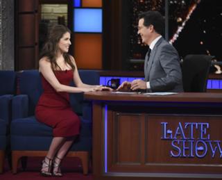 Anna Kendrick feet photo thumbnail