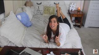 Gabbie Hanna feet photo thumbnail