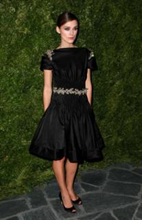 Keira Knightley feet photo thumbnail