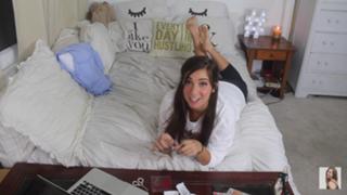 Gabbie Hanna feet photo thumbnail