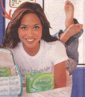 Myleene Klass feet photo thumbnail