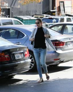 Jennifer Garner feet photo thumbnail