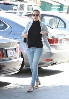 Jennifer Garner feet photo thumbnail
