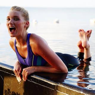 Elsa Hosk feet photo thumbnail