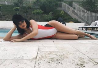 Kylie Jenner feet photo thumbnail