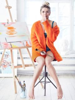 Vera Brezhneva feet photo thumbnail