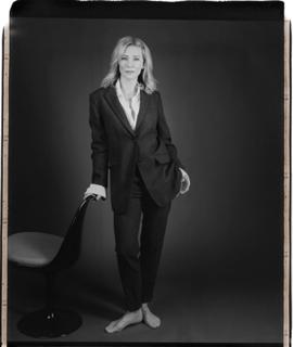 Cate Blanchett feet photo thumbnail