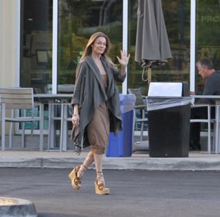 LeAnn Rimes feet photo thumbnail