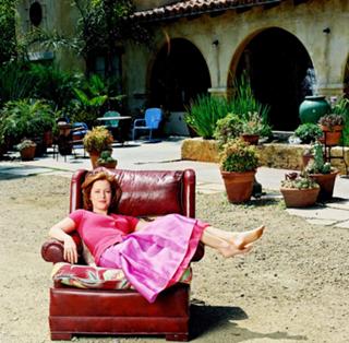 Gillian Anderson feet photo thumbnail