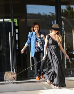 Chrissy Teigen feet photo thumbnail