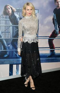 Naomi Watts feet photo thumbnail