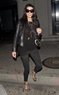 Angie Harmon feet photo thumbnail