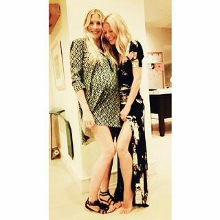 Gwyneth Paltrow feet photo thumbnail