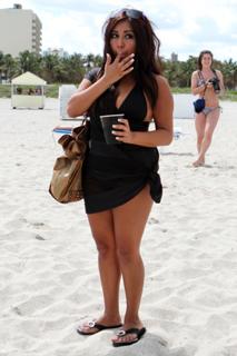 Nicole Polizzi feet photo thumbnail