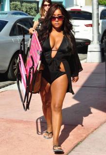 Nicole Polizzi feet photo thumbnail