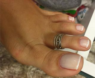 Karin Klemp feet photo thumbnail