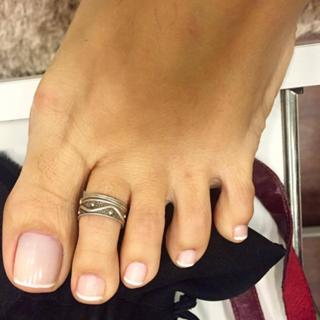 Karin Klemp feet photo thumbnail