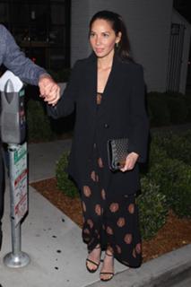 Olivia Munn feet photo thumbnail