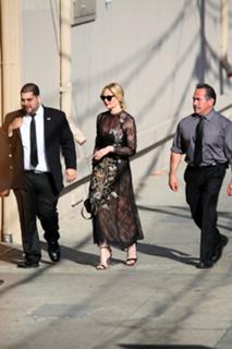 Kirsten Dunst feet photo thumbnail