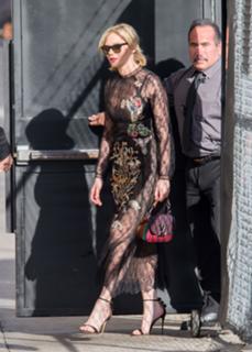 Kirsten Dunst feet photo thumbnail