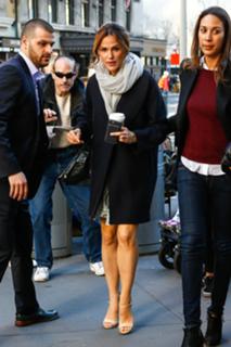 Jennifer Garner feet photo thumbnail