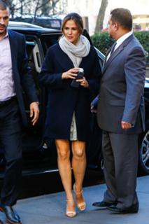 Jennifer Garner feet photo thumbnail