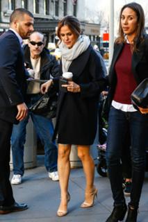 Jennifer Garner feet photo thumbnail