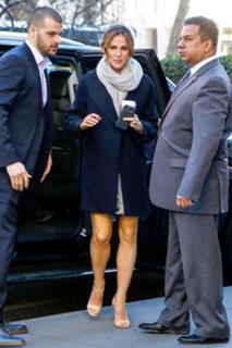 Jennifer Garner feet photo thumbnail