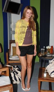 Mischa Barton feet photo thumbnail