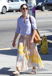 Minka Kelly feet photo thumbnail