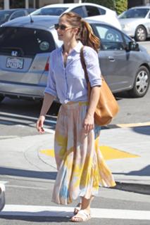 Minka Kelly feet photo thumbnail