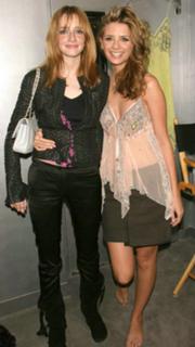 Mischa Barton feet photo thumbnail