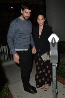 Olivia Munn feet photo thumbnail