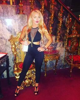 Amanda Saccomanno feet photo thumbnail