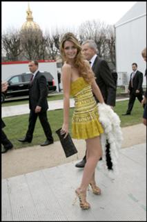 Mischa Barton feet photo thumbnail