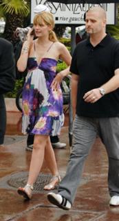 Mischa Barton feet photo thumbnail