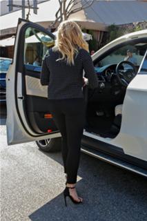Chloë Grace Moretz feet photo thumbnail