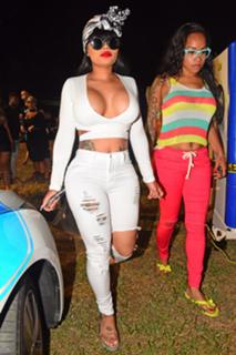 Blac Chyna feet photo thumbnail