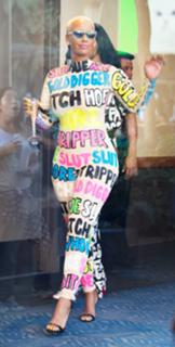 Amber Rose feet photo thumbnail