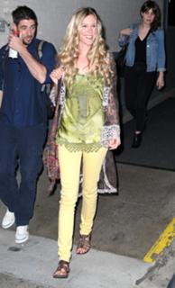 Joss Stone feet photo thumbnail