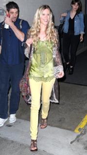 Joss Stone feet photo thumbnail