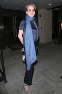 Sharon Stone feet photo thumbnail