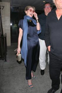 Sharon Stone feet photo thumbnail