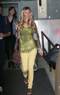 Joss Stone feet photo thumbnail