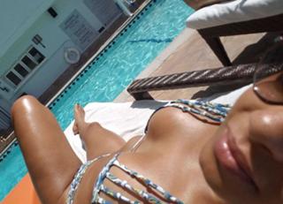 Christina Milian feet photo thumbnail