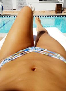 Christina Milian feet photo thumbnail