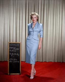 Marilyn Monroe feet photo thumbnail